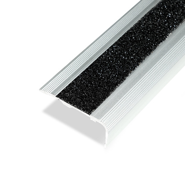 Nez de marche 13T 40x18mm - 3,00m Adhésivé Butyle