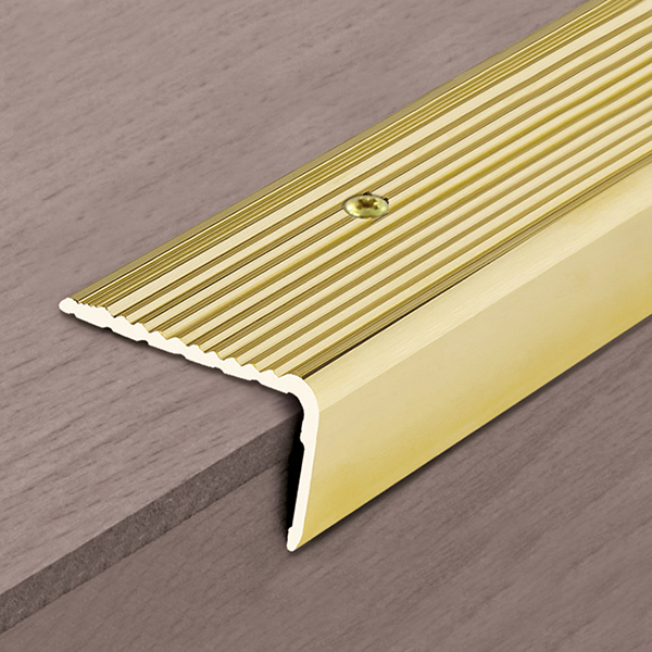 Nez de marche strié 43V laiton 43x20mm - 3,00 m à visser