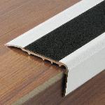 Nez de marche 2CBis 67x32mm - 3,00m à visser