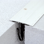 COUVRE-JOINT CJS À BORDS EN BISEAU 60 mm - 3,00 m Percé et Adhésivé Butyle