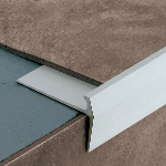 Nez de marche 13V revêtement souple  - 3,00 m à visser