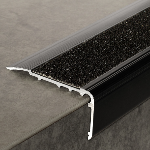 Nez de marche 2CBis 67x32mm - 3,00m - à visser - livré avec bande carbo