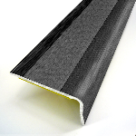 Nez de marche plaxé 6V A 36x24 mm - 2,70 m Adhésivé gamme A