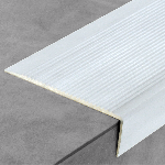 Nez de marche strié 8T 100x32mm - 3,00 m à coller