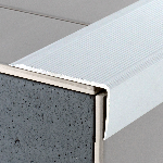 Nez de marche strié 9T 70x35mm - 3,00 m à coller