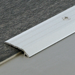 Seuil 2 niveaux 28 mm - 2,70 m à visser - compense 3,5 mm 