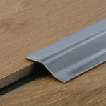 Seuil Multi-niveaux  30 mm - 2,70 m Adhésivé Butyle