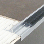 nez de marche ca insert pvc gris 12,5mm - 25,5 mm - 2,50 m - à sceller