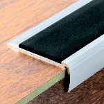 nez de marche isba b1A 67x27 mm - longueur sur mesure - Adhésivé Profil Tape M