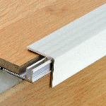 socle pour Nez de marche adaptable - 7 à 12MM -  40 mm - 2,70 m - à visser